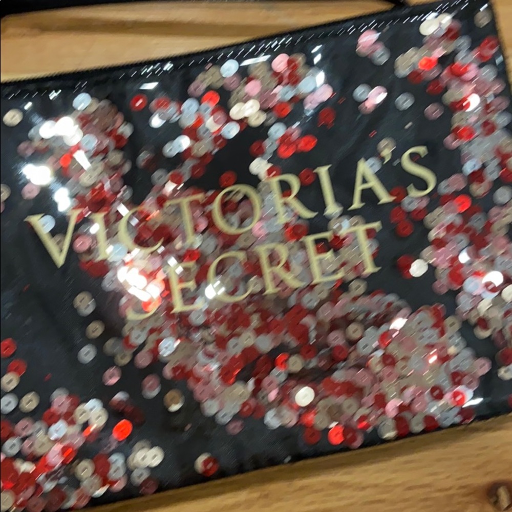 Victoria’s Secret wristlet make up bag w/ sequins - Picture 3 of 4